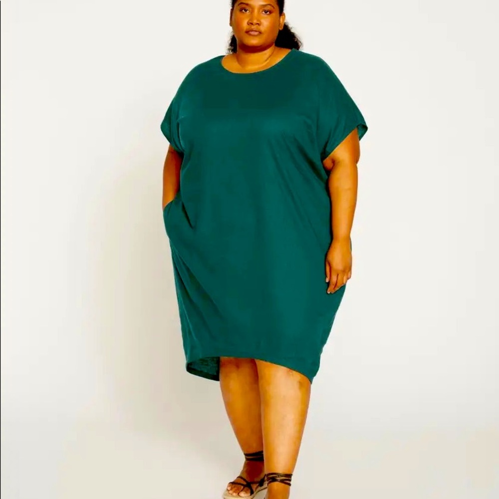 Universal Standard Linen Dolman Dress - size 22/24